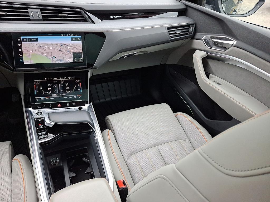 Thumbnail: 2024 Audi Q8 e-tron - 13