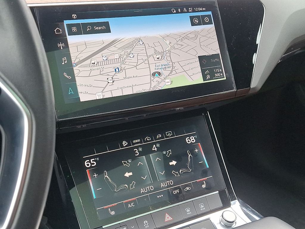 2022 Audi e-tron Premium 12