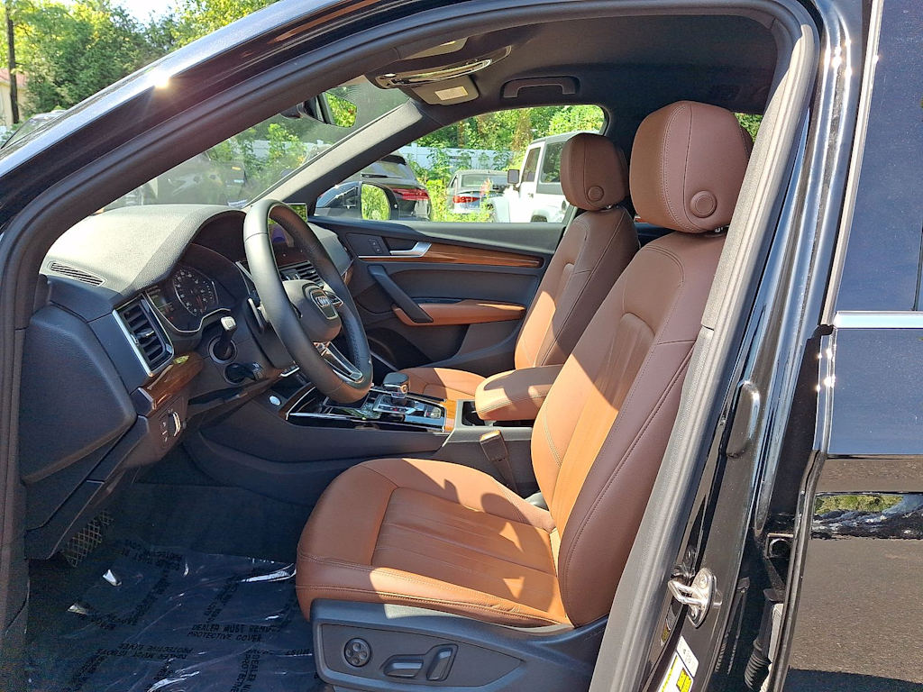 Thumbnail: 2024 Audi Q5 - 10