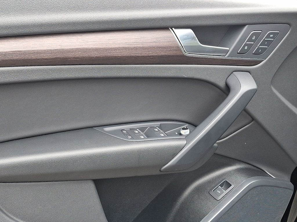 Thumbnail: 2023 Audi Q5 - 19