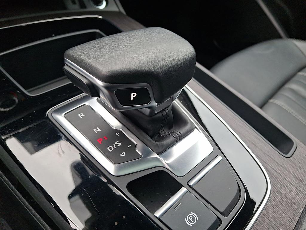 Thumbnail: 2023 Audi Q5 - 13