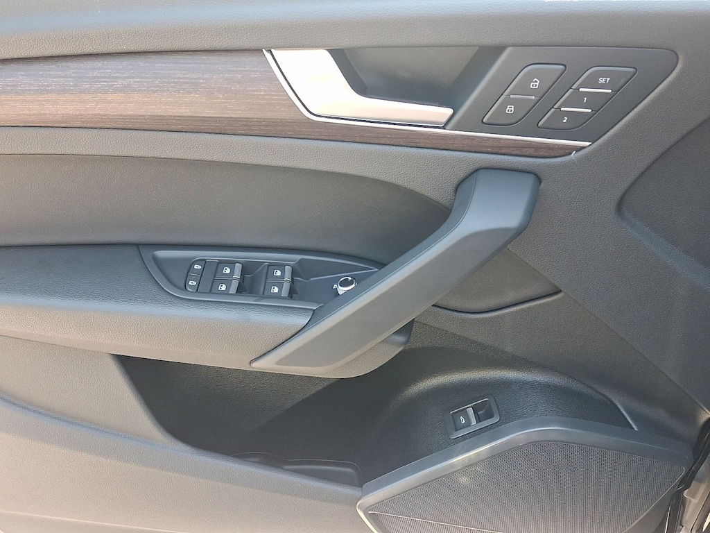 Thumbnail: 2023 Audi Q5 - 24