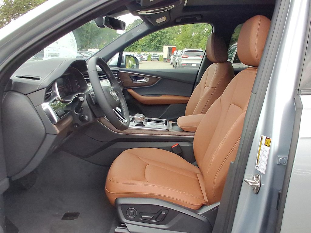 Thumbnail: 2026 Audi Q7 - 9
