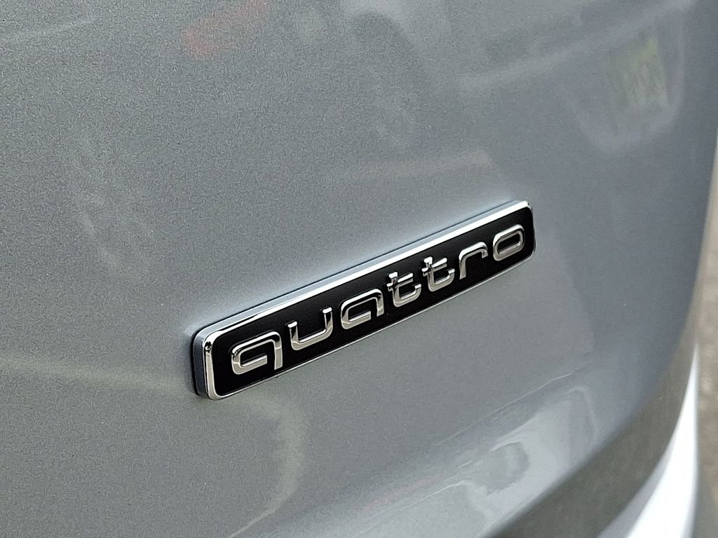 Thumbnail: 2026 Audi Q7 - 7