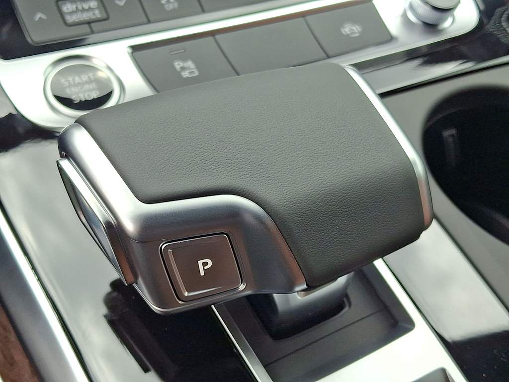 Thumbnail: 2026 Audi Q7 - 25