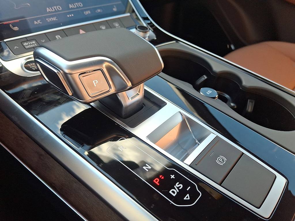 Thumbnail: 2026 Audi Q7 - 9