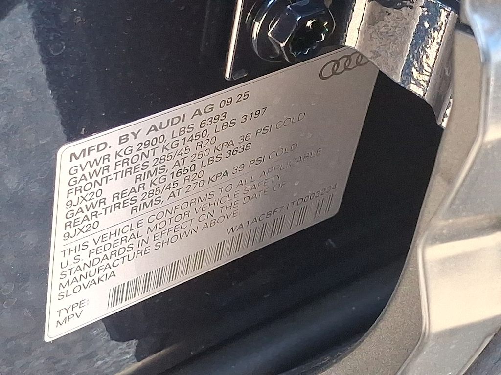 Thumbnail: 2026 Audi Q7 - 10