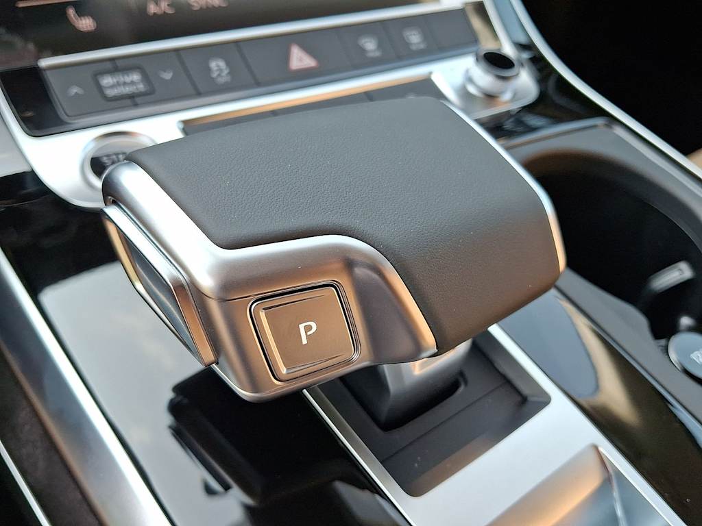 Thumbnail: 2026 Audi Q7 - 25