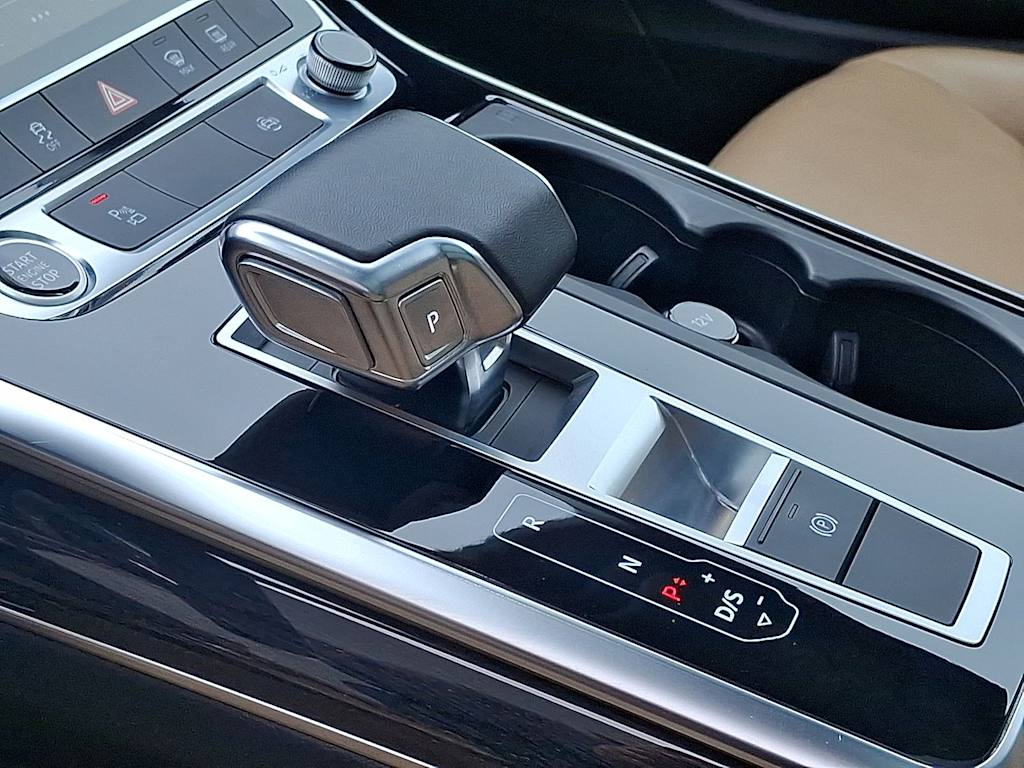 Thumbnail: 2023 Audi Q7 - 12