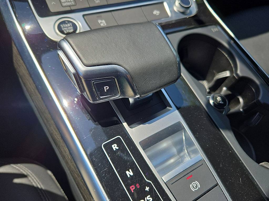 Thumbnail: 2023 Audi Q7 - 12