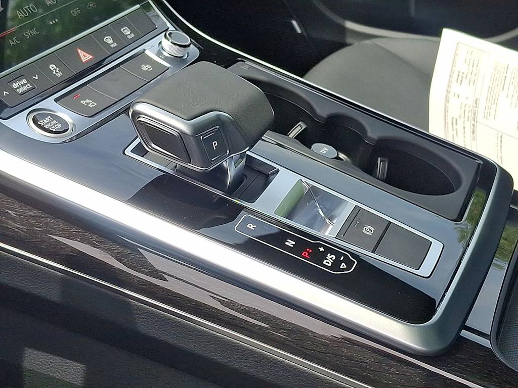 Thumbnail: 2026 Audi Q7 - 9
