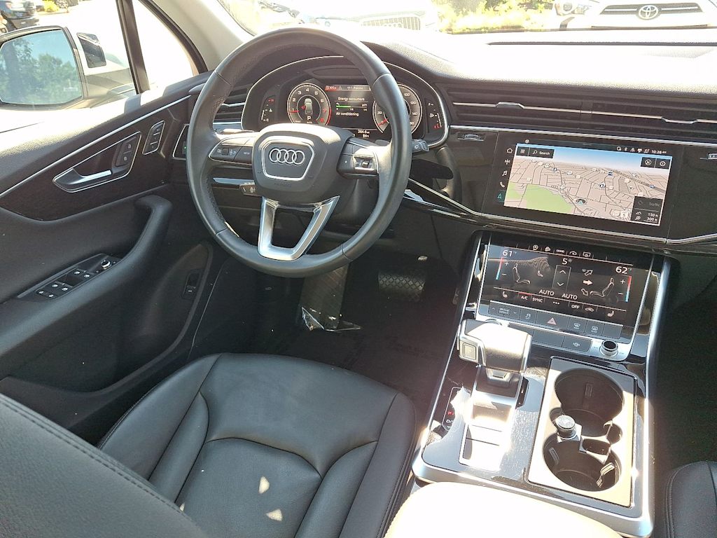 Thumbnail: 2023 Audi Q7 - 9