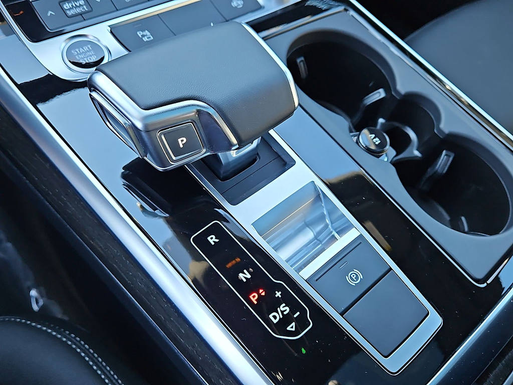 Thumbnail: 2025 Audi Q7 - 13