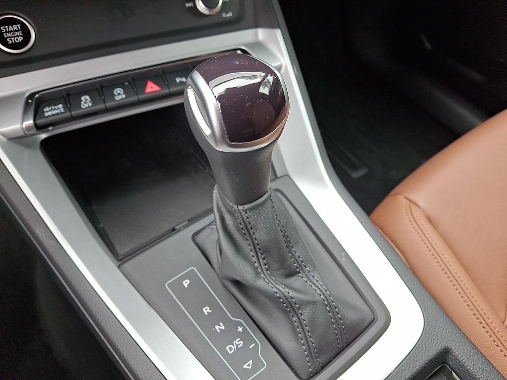 Thumbnail: 2023 Audi Q3 - 24