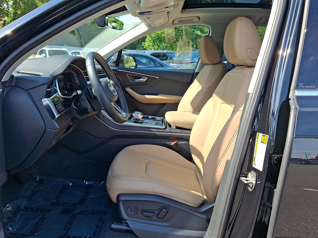 Thumbnail: 2026 Audi Q7 - 10