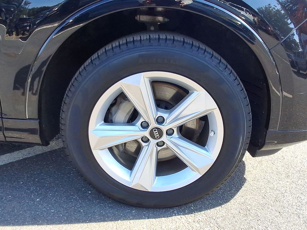 Thumbnail: 2026 Audi Q7 - 8