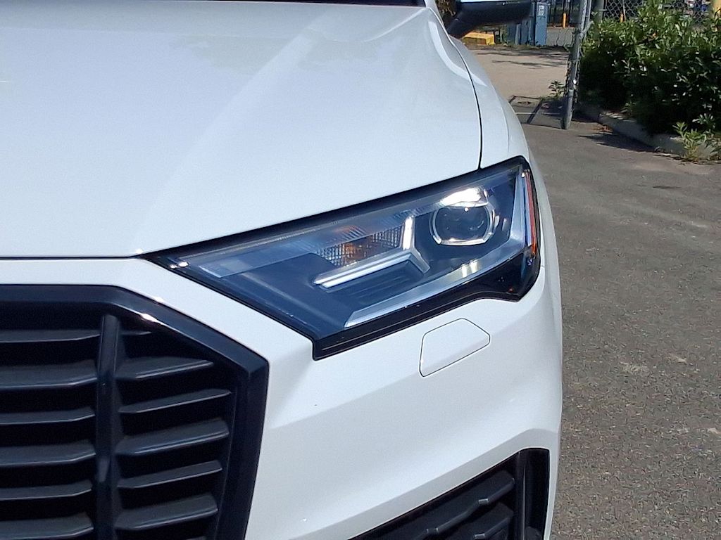 Thumbnail: 2021 Audi Q7 - 34