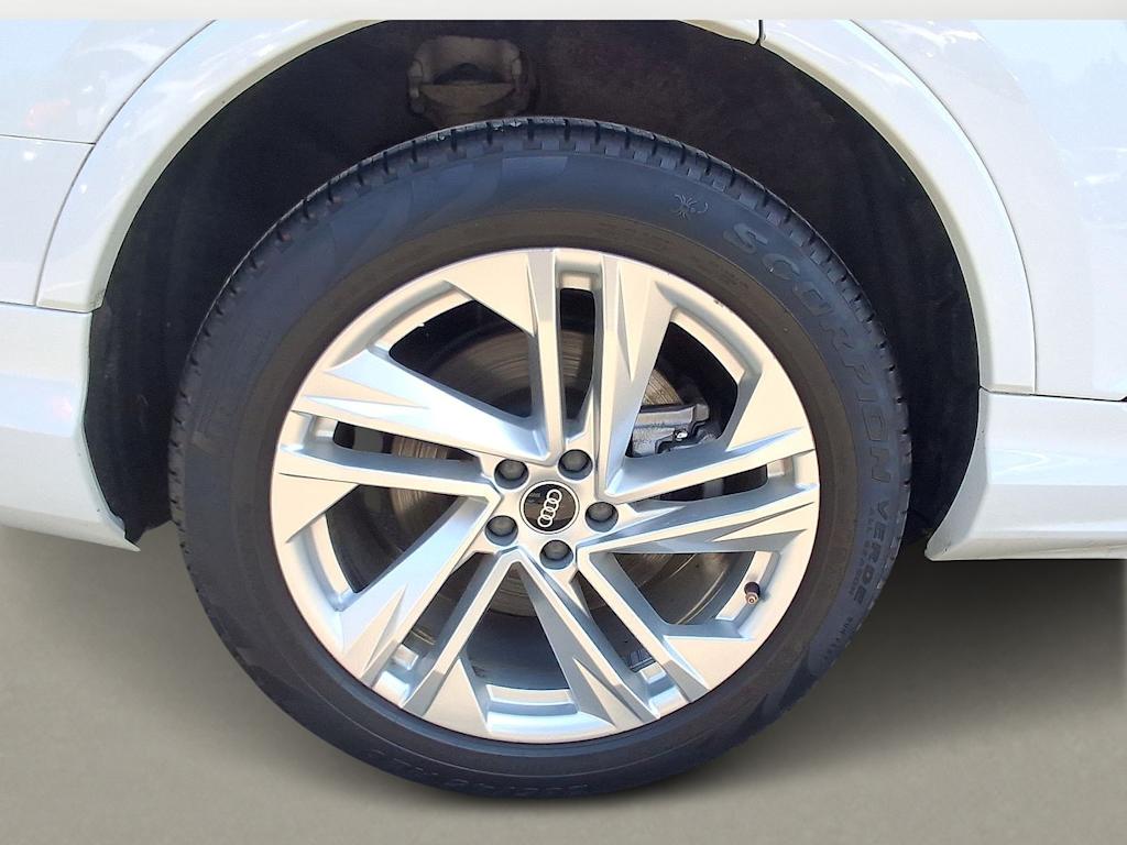 Thumbnail: 2021 Audi Q7 - 7