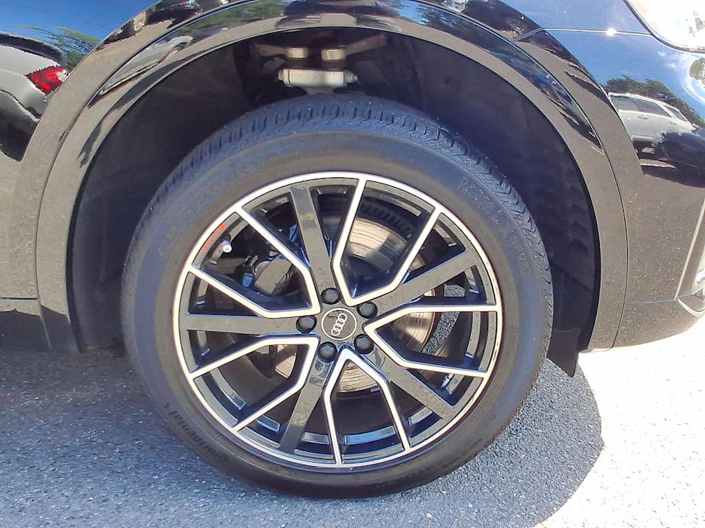Thumbnail: 2024 Audi SQ5 - 8
