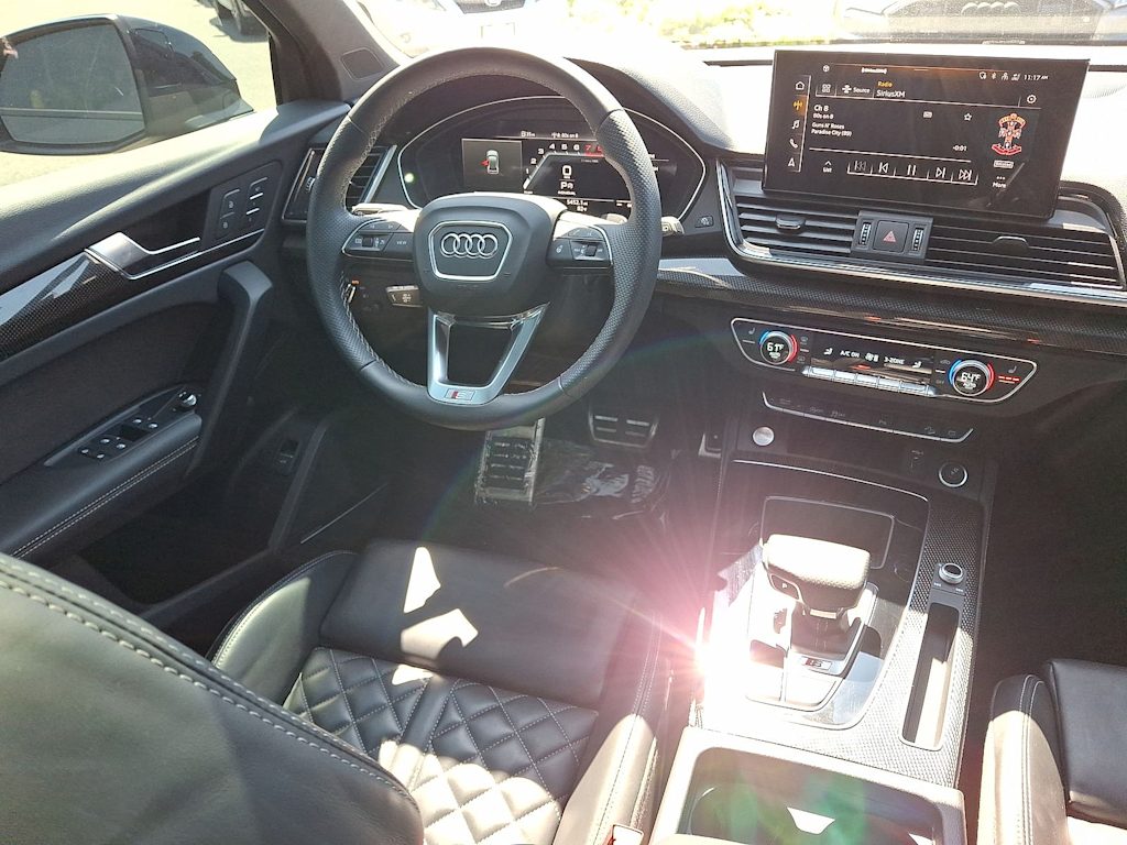 Thumbnail: 2023 Audi SQ5 - 9