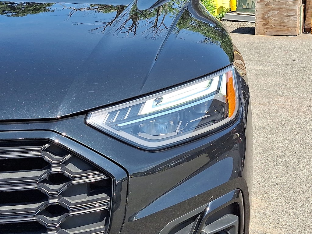 Thumbnail: 2023 Audi SQ5 - 34