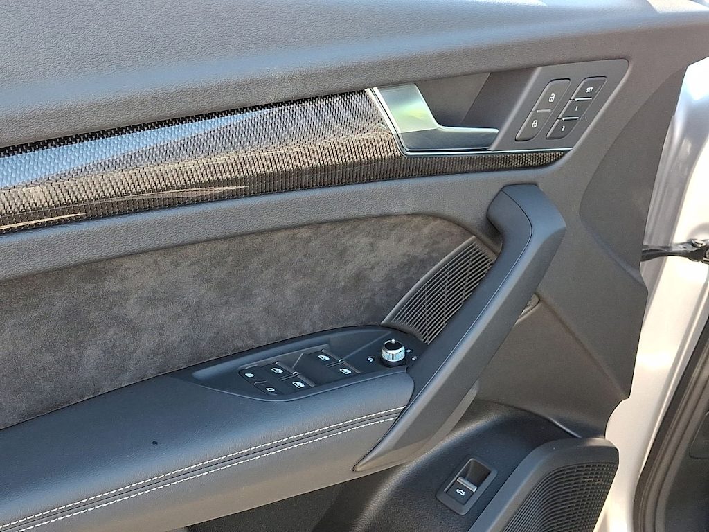 Thumbnail: 2024 Audi SQ5 - 19