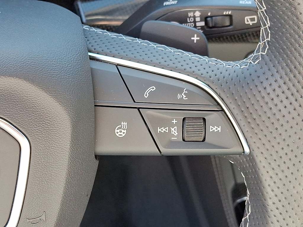 Thumbnail: 2024 Audi SQ5 - 22