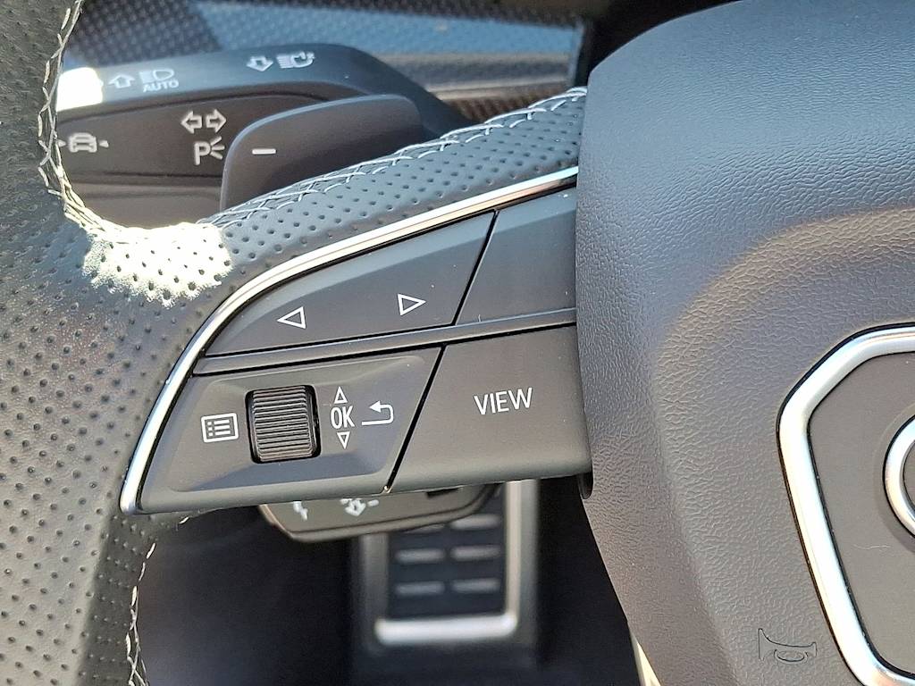 Thumbnail: 2024 Audi SQ5 - 21