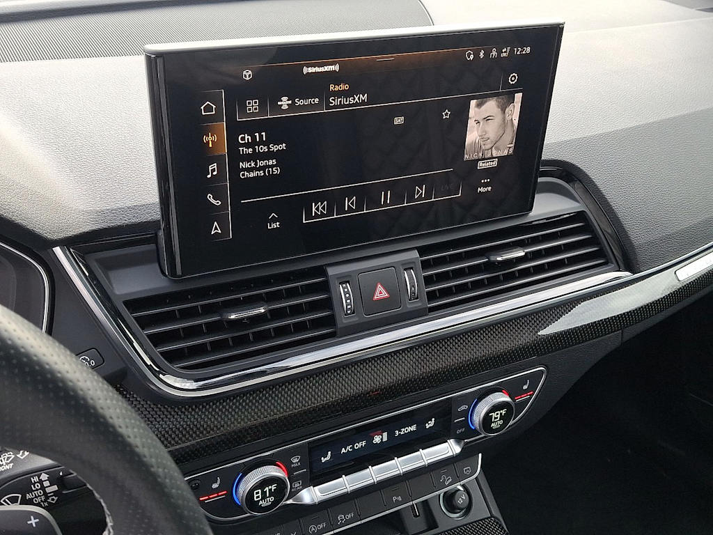 Thumbnail: 2023 Audi SQ5 - 12