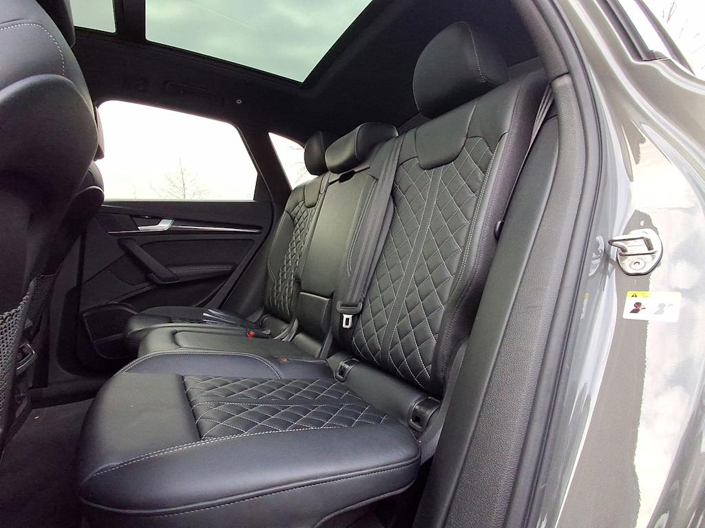 Thumbnail: 2023 Audi SQ5 - 11