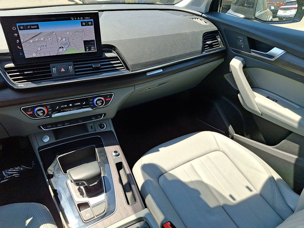 Thumbnail: 2021 Audi Q5 - 15