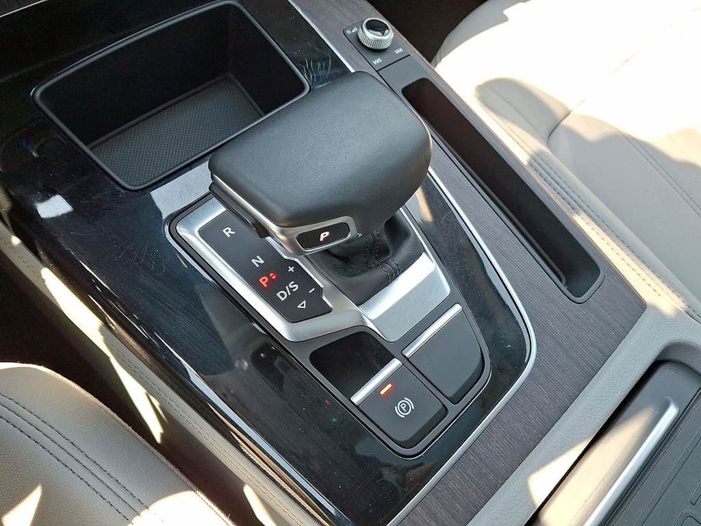 Thumbnail: 2021 Audi Q5 - 25