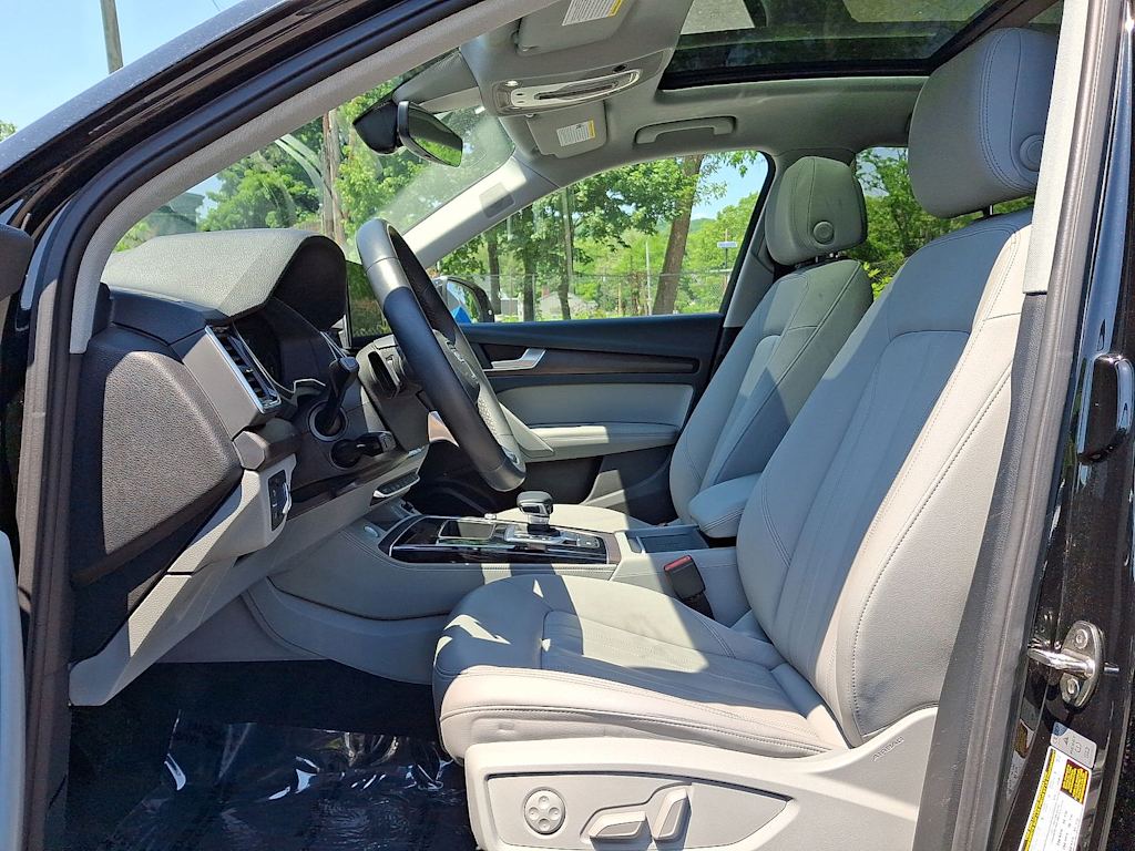 Thumbnail: 2021 Audi Q5 - 10