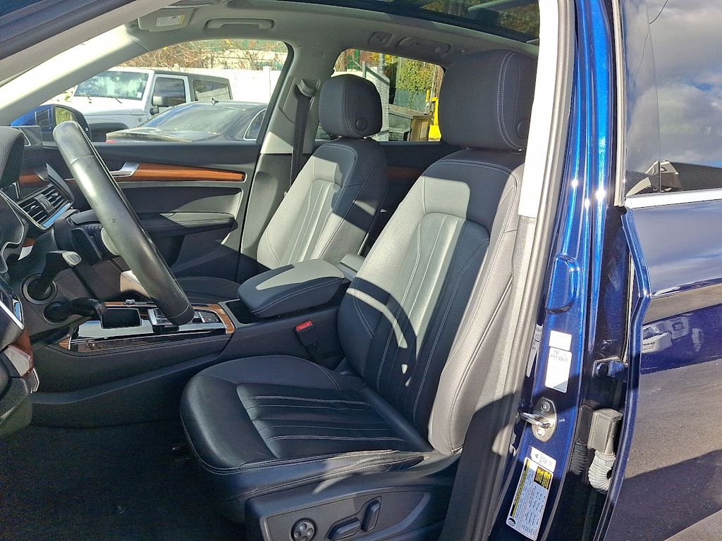 Thumbnail: 2021 Audi Q5 - 10