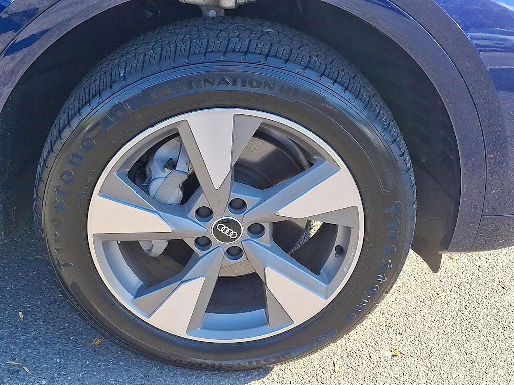 Thumbnail: 2023 Audi Q5 - 8