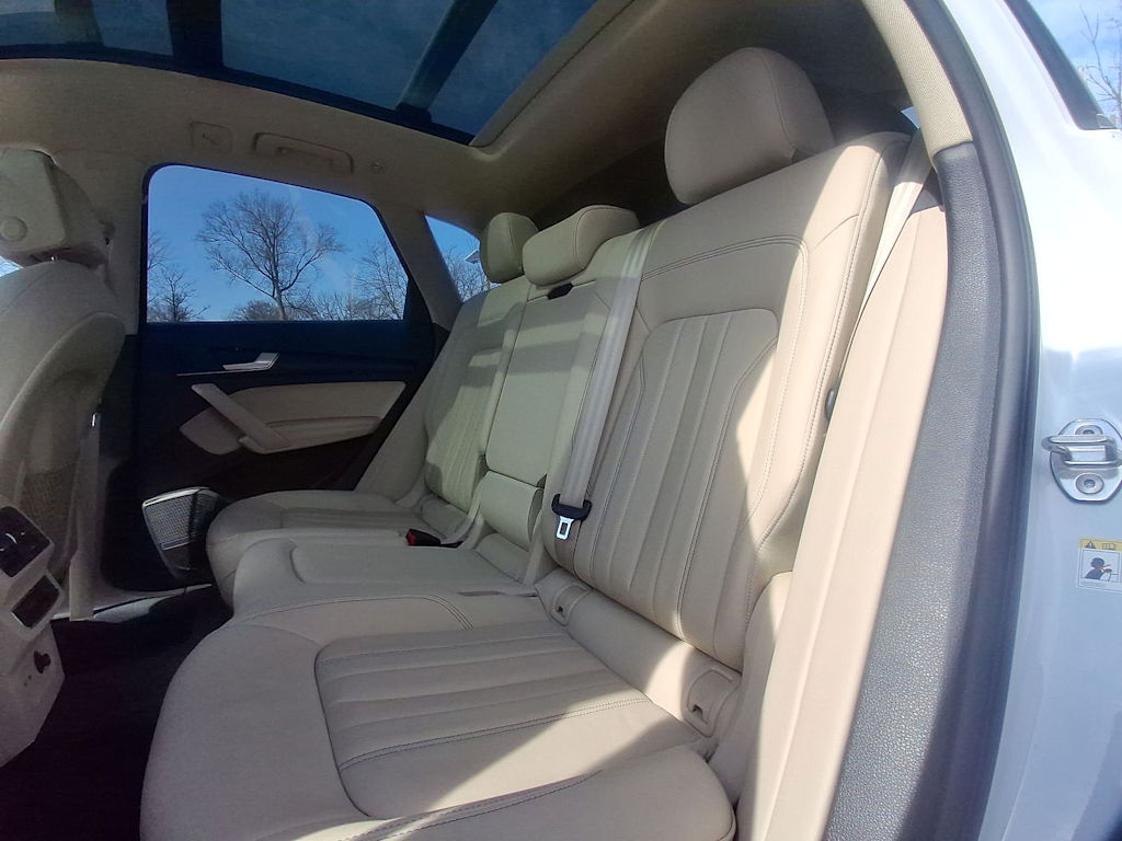 Thumbnail: 2023 Audi Q5 - 11