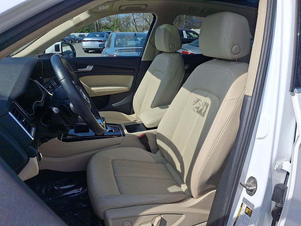 Thumbnail: 2023 Audi Q5 - 10