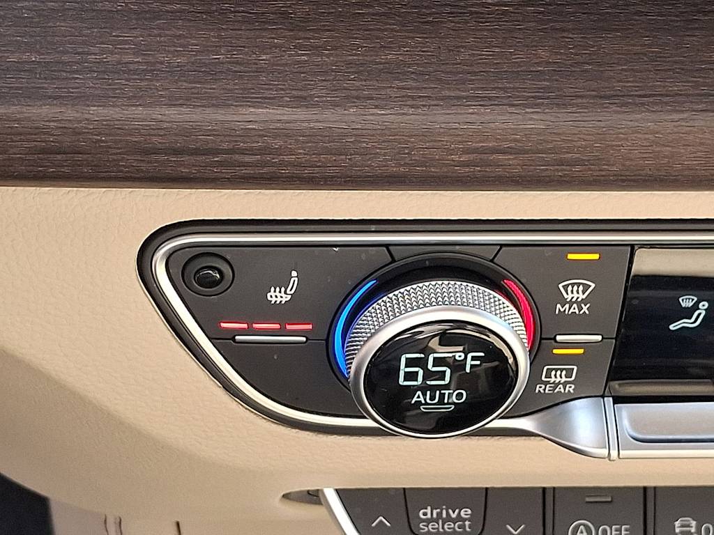 Thumbnail: 2023 Audi Q5 - 25