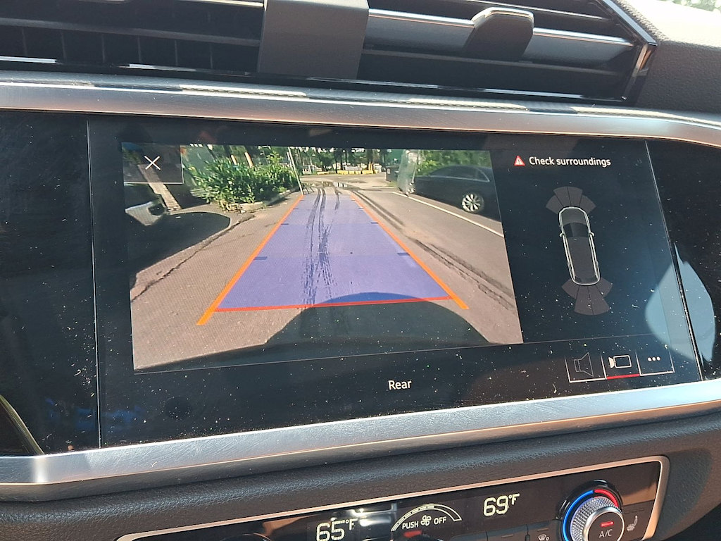 Thumbnail: 2019 Audi Q3 - 25