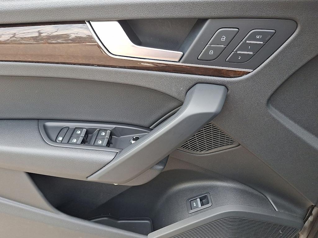 Thumbnail: 2018 Audi Q5 - 18