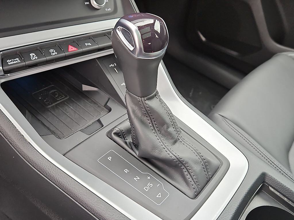 Thumbnail: 2022 Audi Q3 - 13