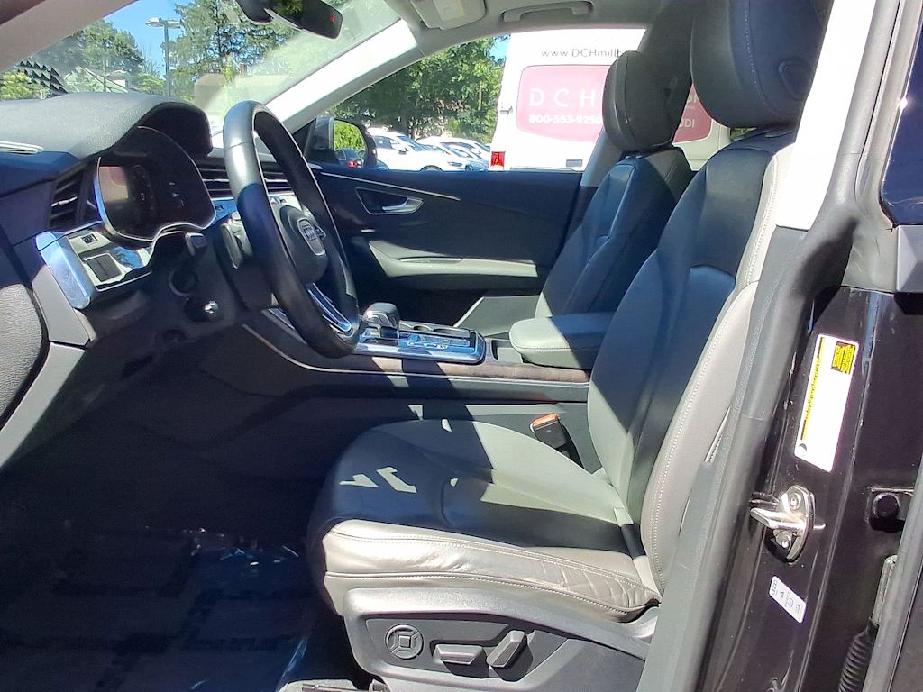Thumbnail: 2019 Audi Q8 - 10