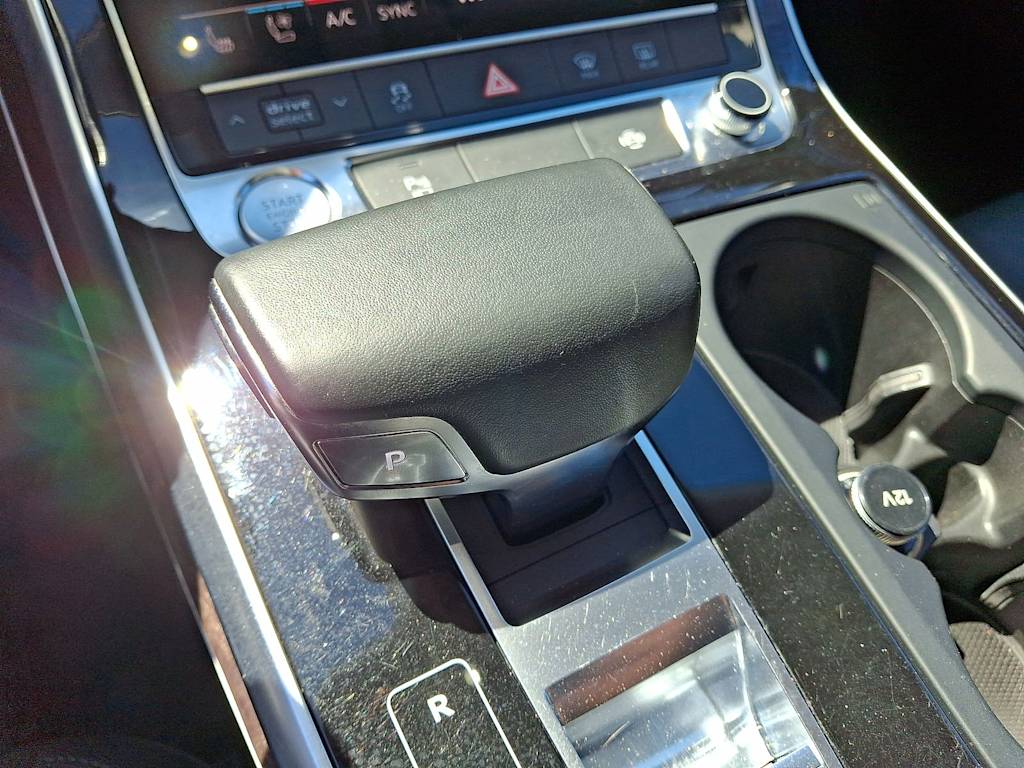 Thumbnail: 2019 Audi Q8 - 25