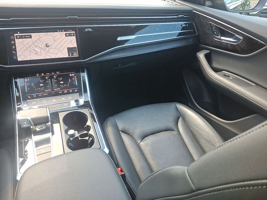 Thumbnail: 2023 Audi Q8 - 9