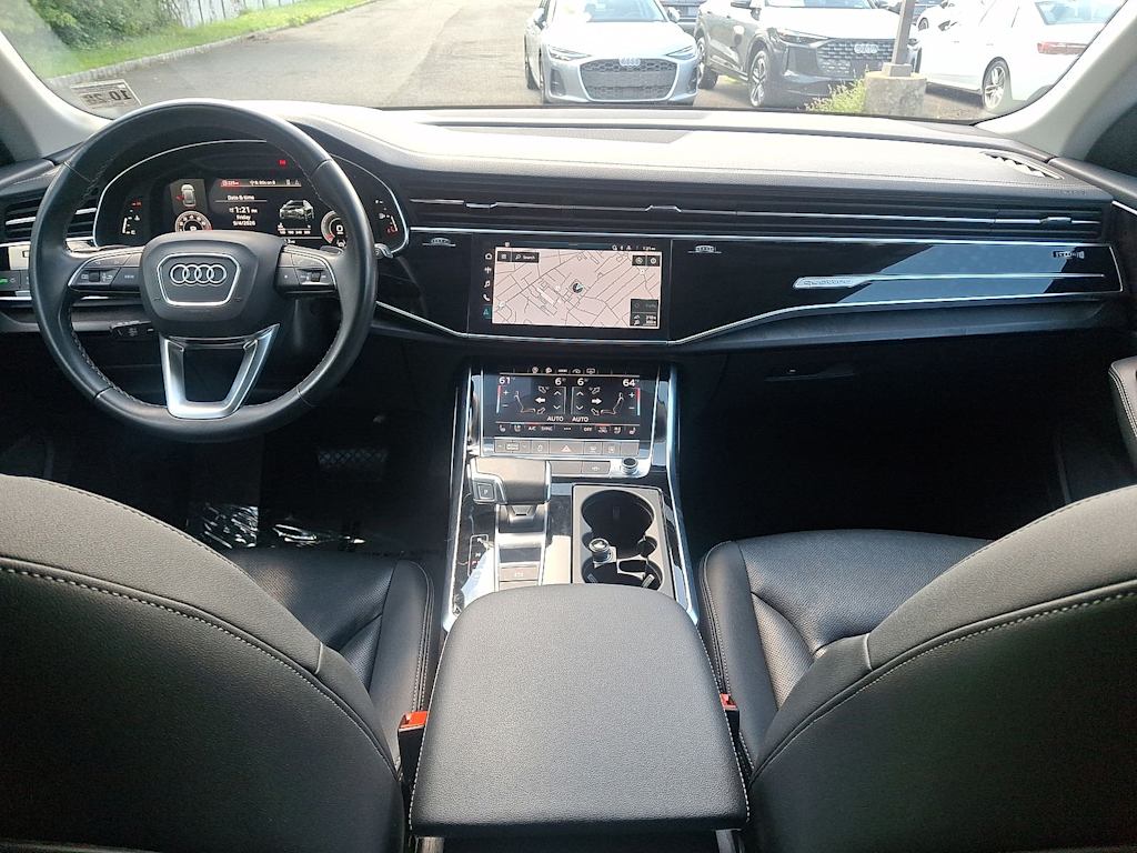 Thumbnail: 2023 Audi Q8 - 2