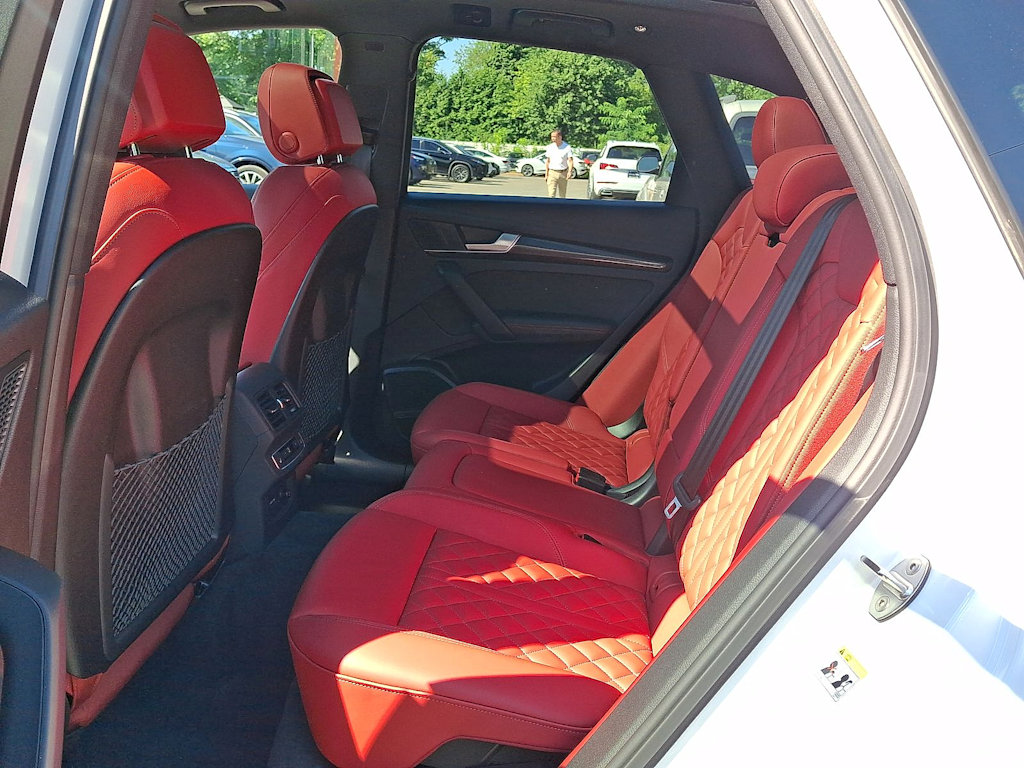 Thumbnail: 2024 Audi SQ5 - 28