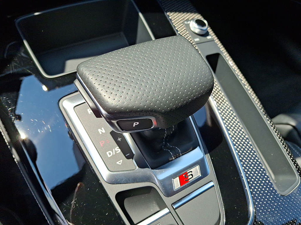 Thumbnail: 2023 Audi SQ5 - 12