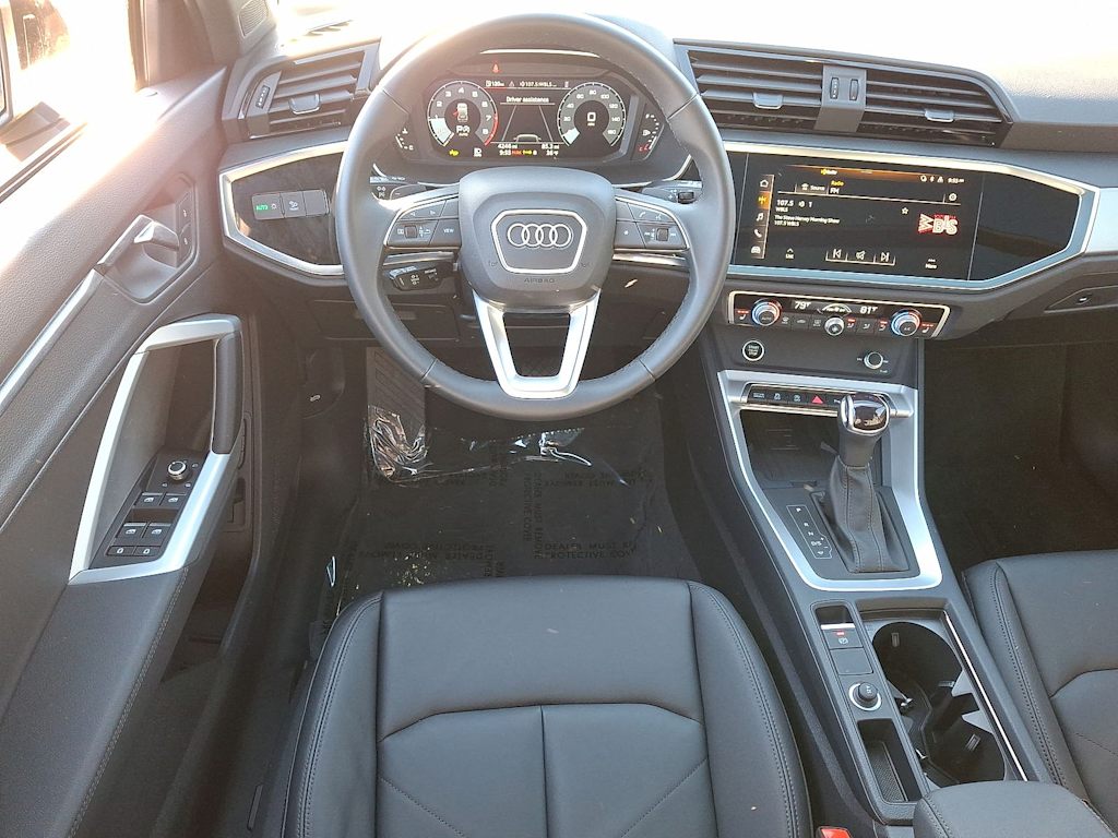 Thumbnail: 2025 Audi Q3 - 8