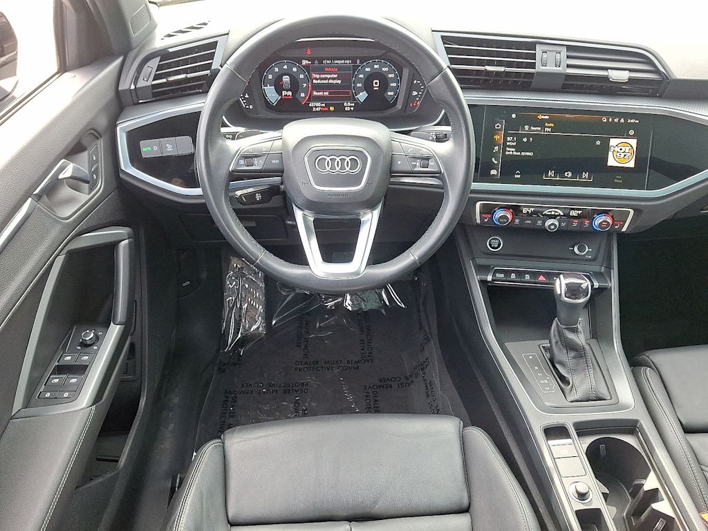 Thumbnail: 2023 Audi Q3 - 9