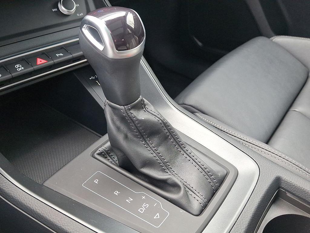 Thumbnail: 2023 Audi Q3 - 13